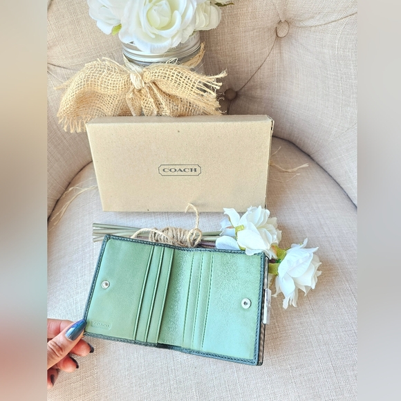 Vintage Coach Kisslock / Framed Wallet (Forest & Kelly Green) - Picture 6 of 10